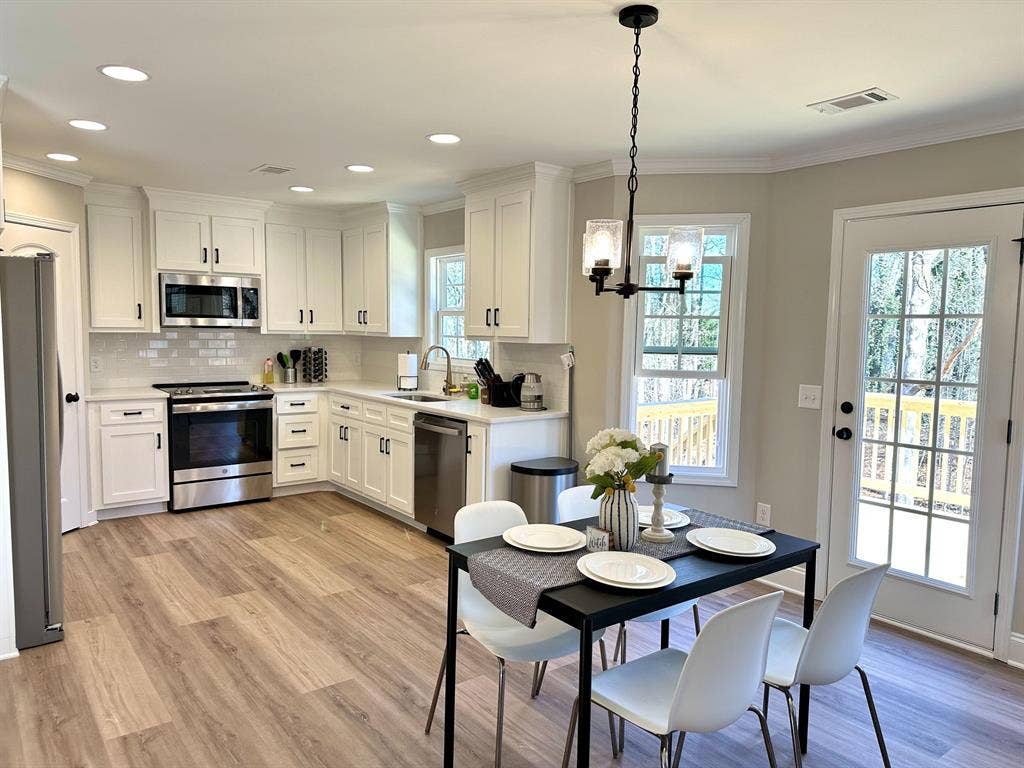 1 BR in Flowery Branch