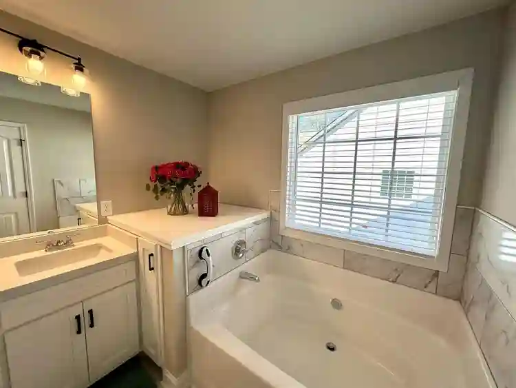 1 BR in Flowery Branch