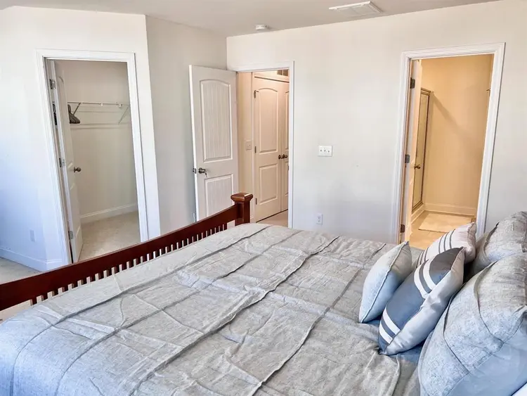 3 BR in Clayton