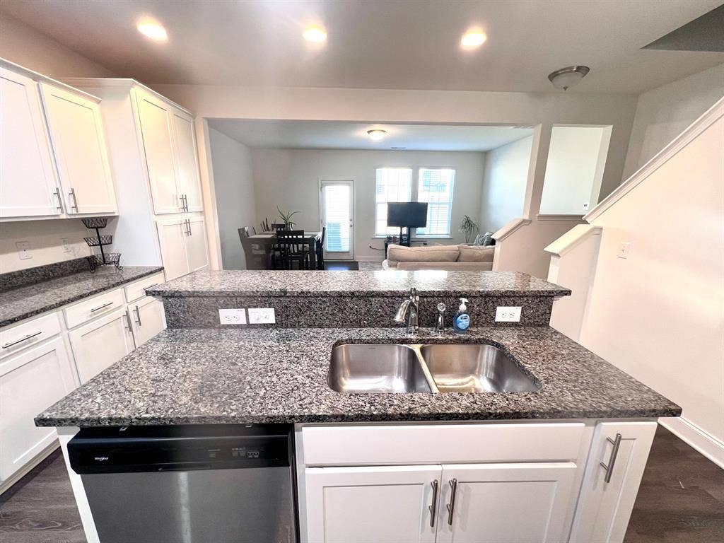 3 BR in Clayton