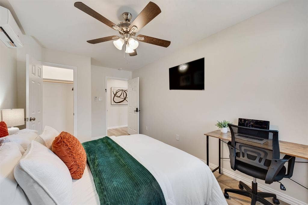 7 BR in Plano