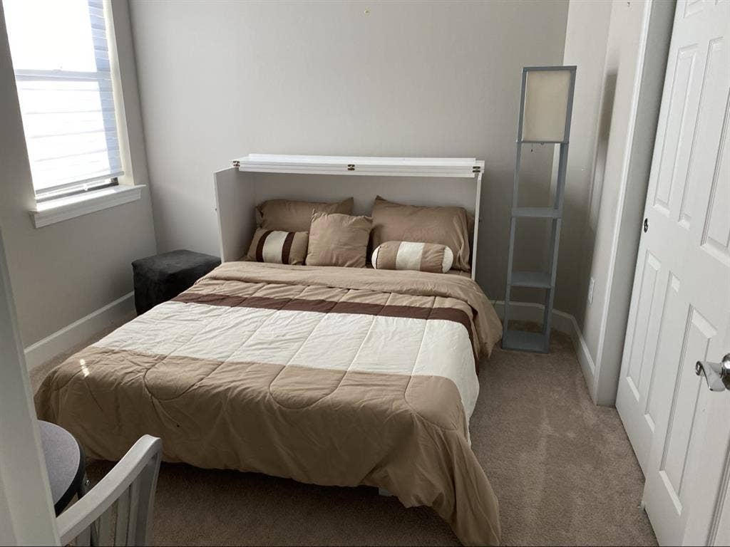 Del Webb LWR. Room in private home