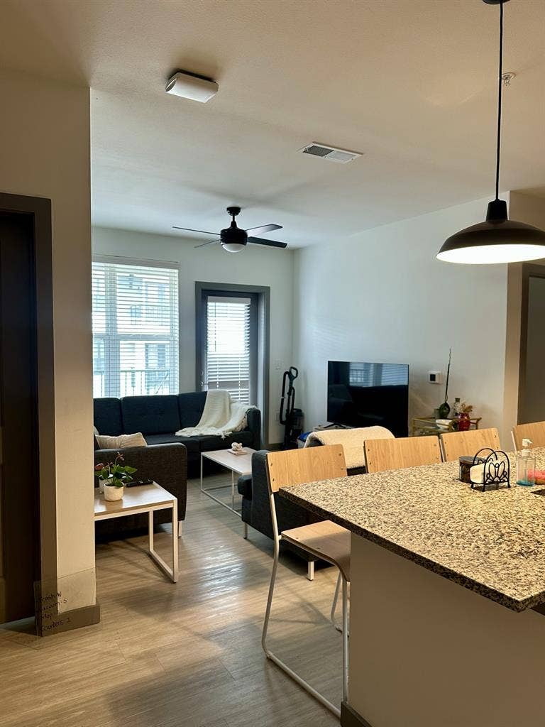 Subleasing Room in Monarch SUMMER