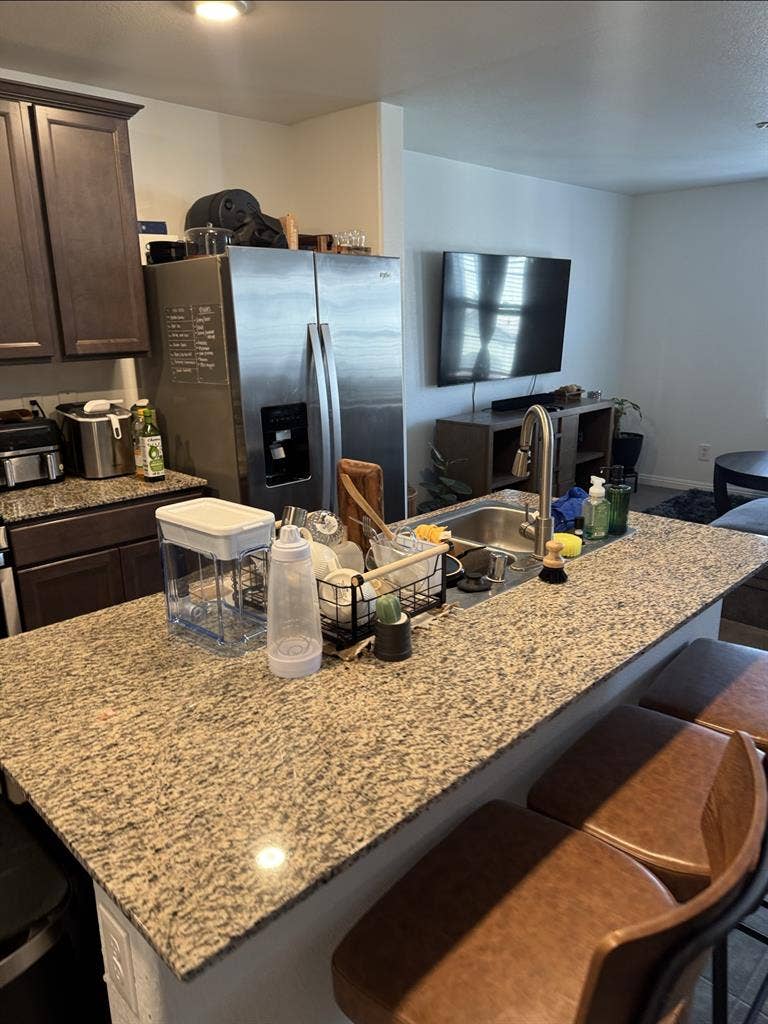 Room For Rent with shared Bathroom