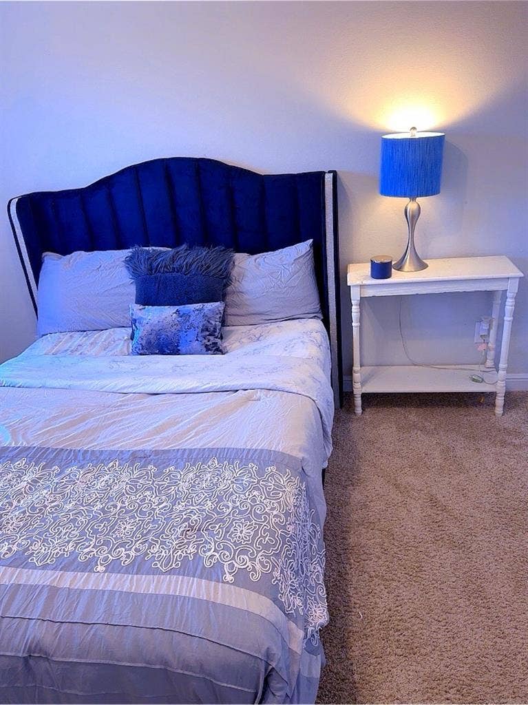 Furnished private room available