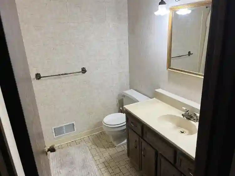 Private 10X11 Bedroom:INC Utilities