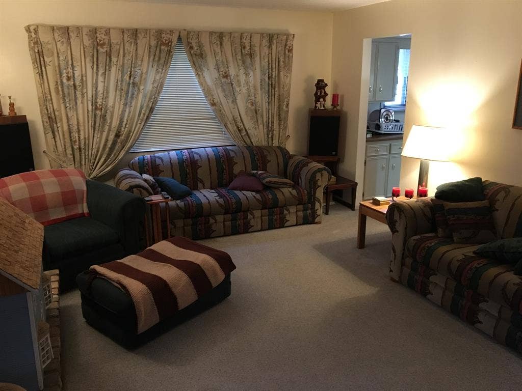 Private 10X11 Bedroom:INC Utilities