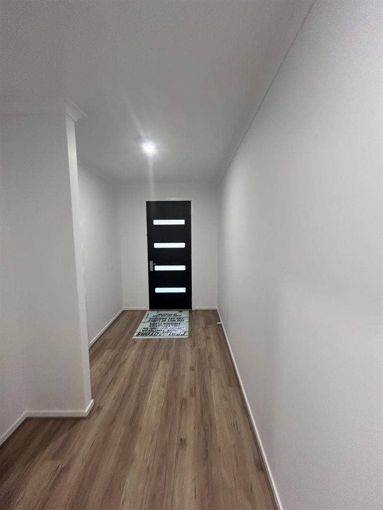 Room Available En-suite -$250