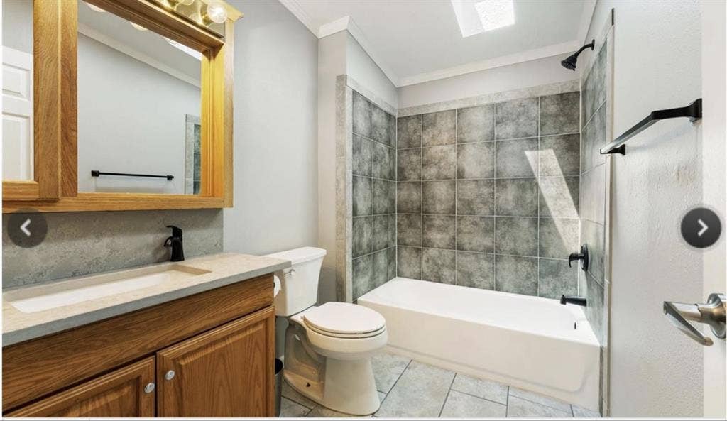 Looking for a new roommate