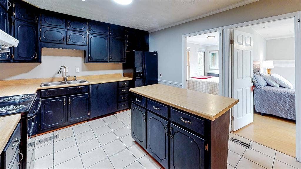 8 BR in Jonesboro