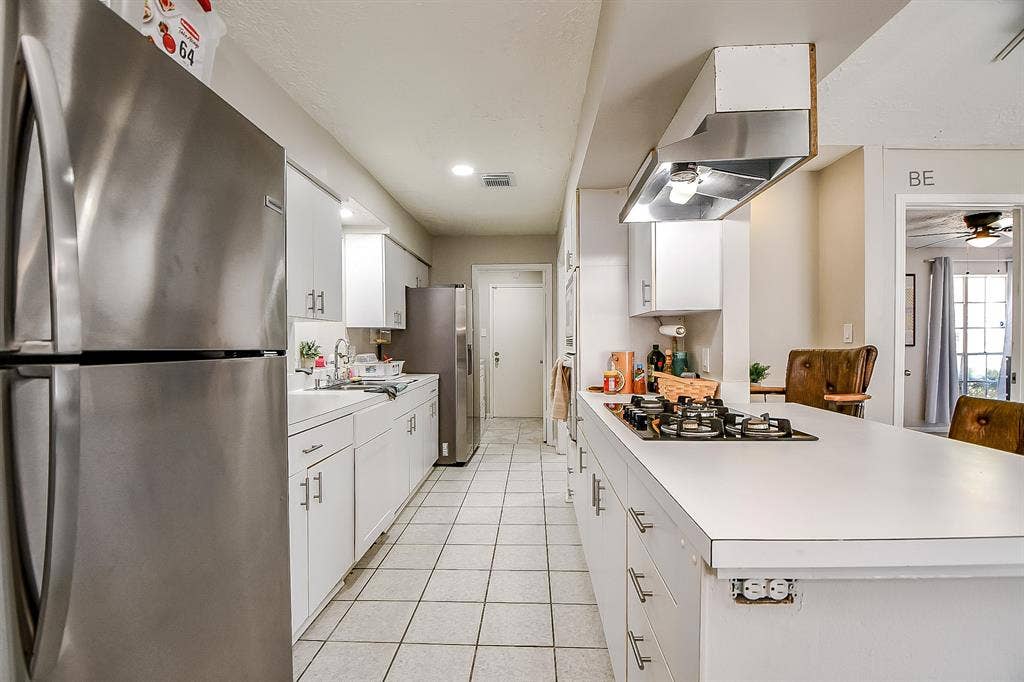 7 BR in Houston