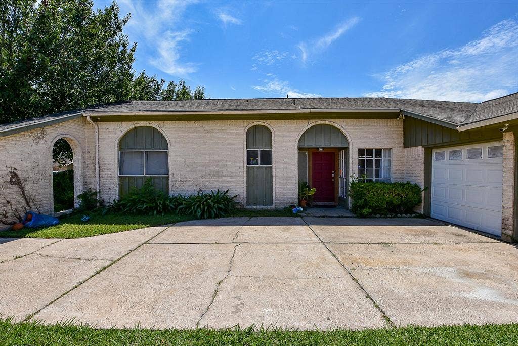 7 BR in Houston