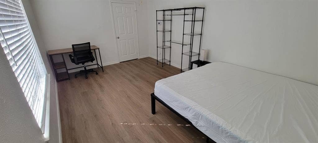 7 BR in Mesquite