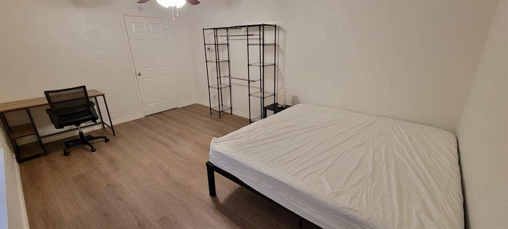 7 BR in Mesquite