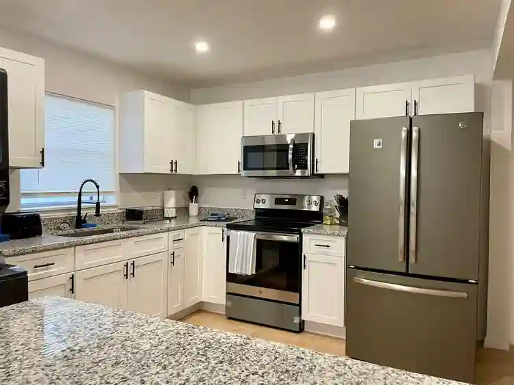 6 BR in Lakeland