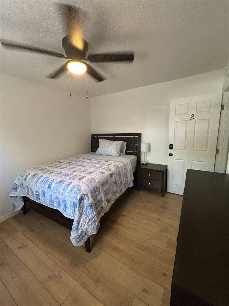 6 BR in Lakeland