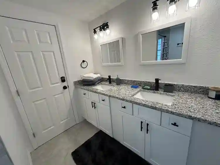 6 BR in Lakeland