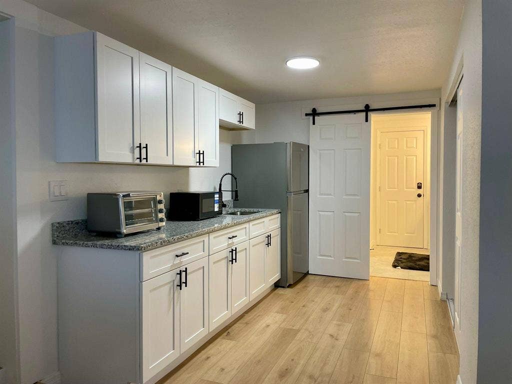 6 BR in Lakeland