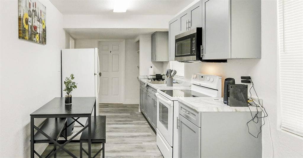 9 BR in Tampa