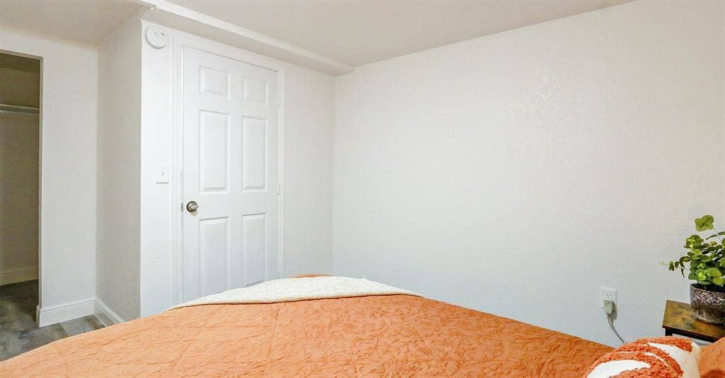 9 BR in Tampa