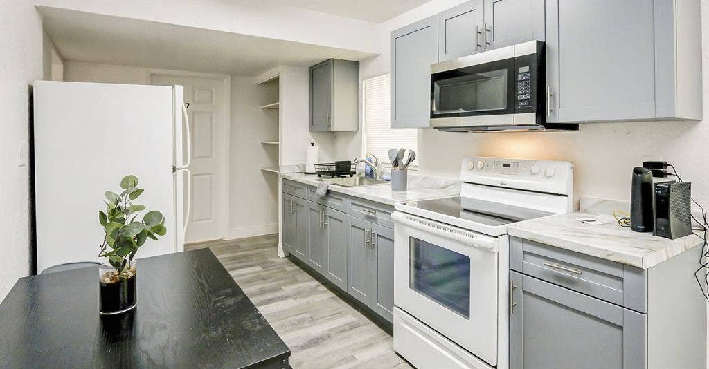 9 BR in Tampa