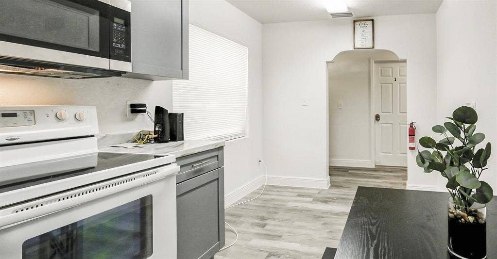 9 BR in Tampa