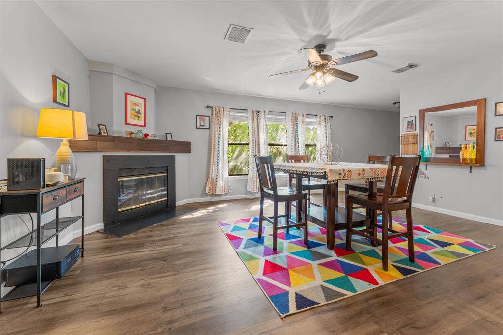 5 BR in Converse