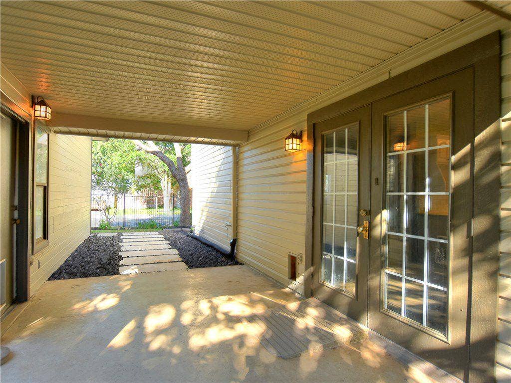 5 BR in Converse