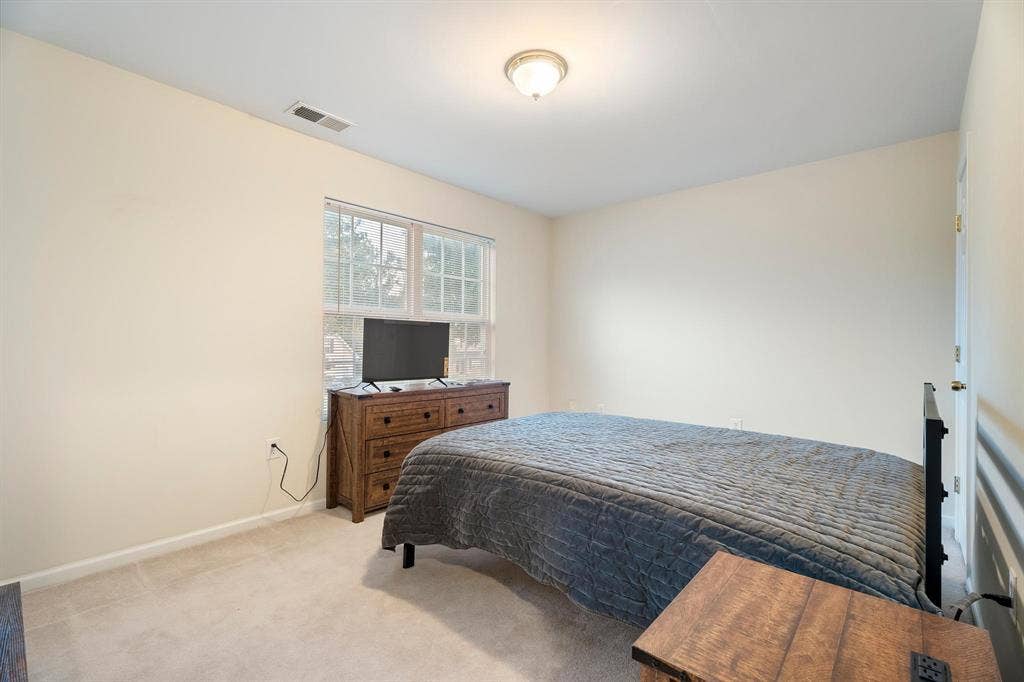 5 BR in Charlotte