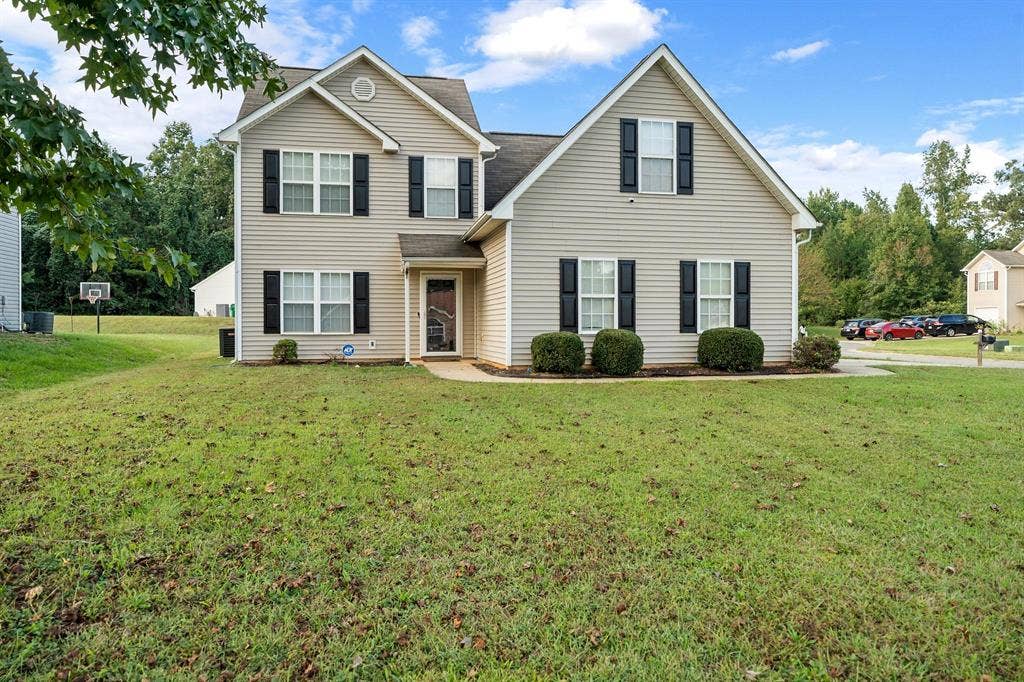 5 BR in Charlotte