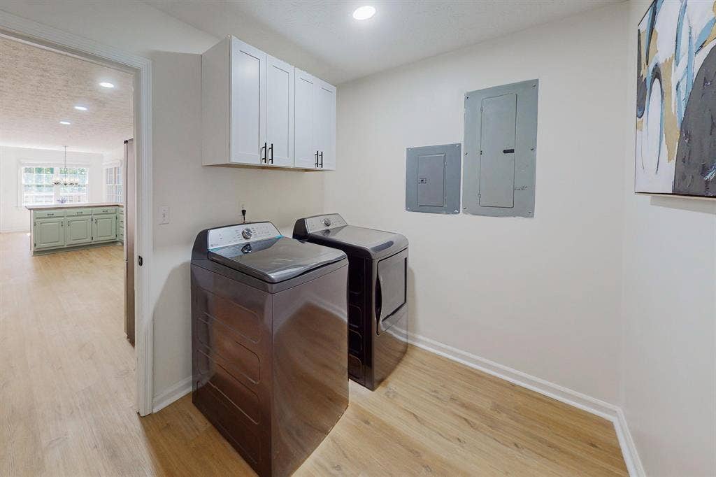 6 BR in Stone Mountain