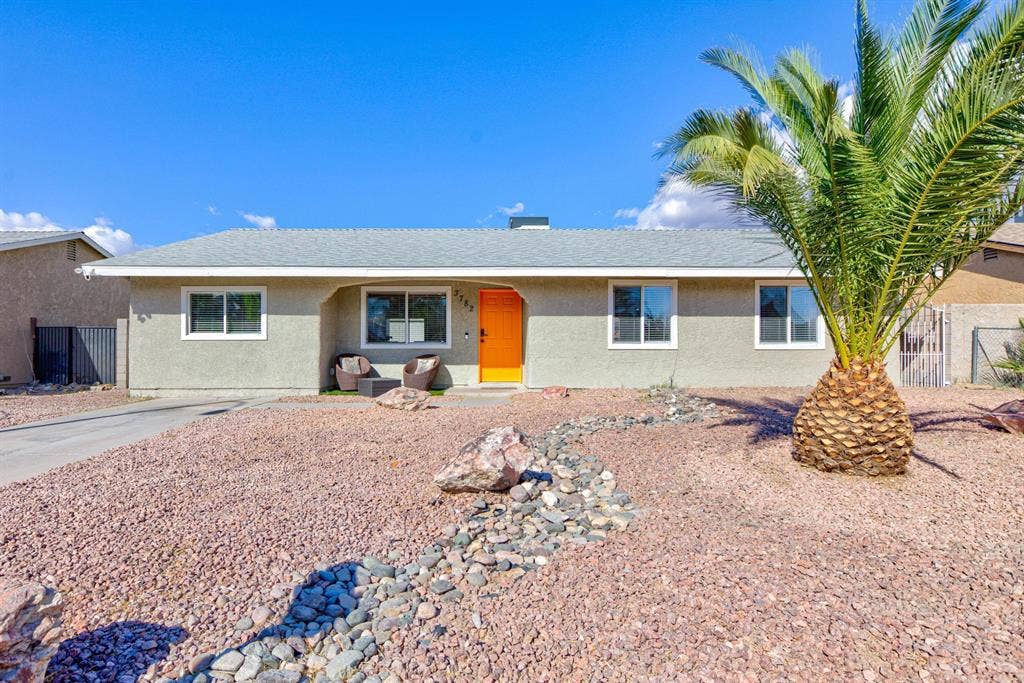6 BR in Las Vegas