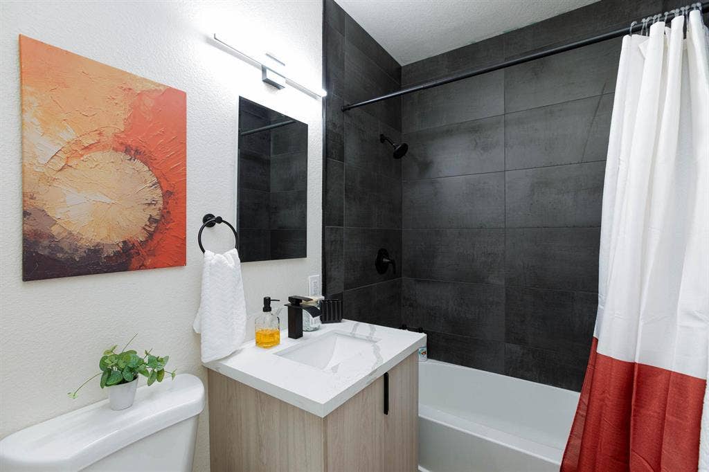 6 BR in Las Vegas