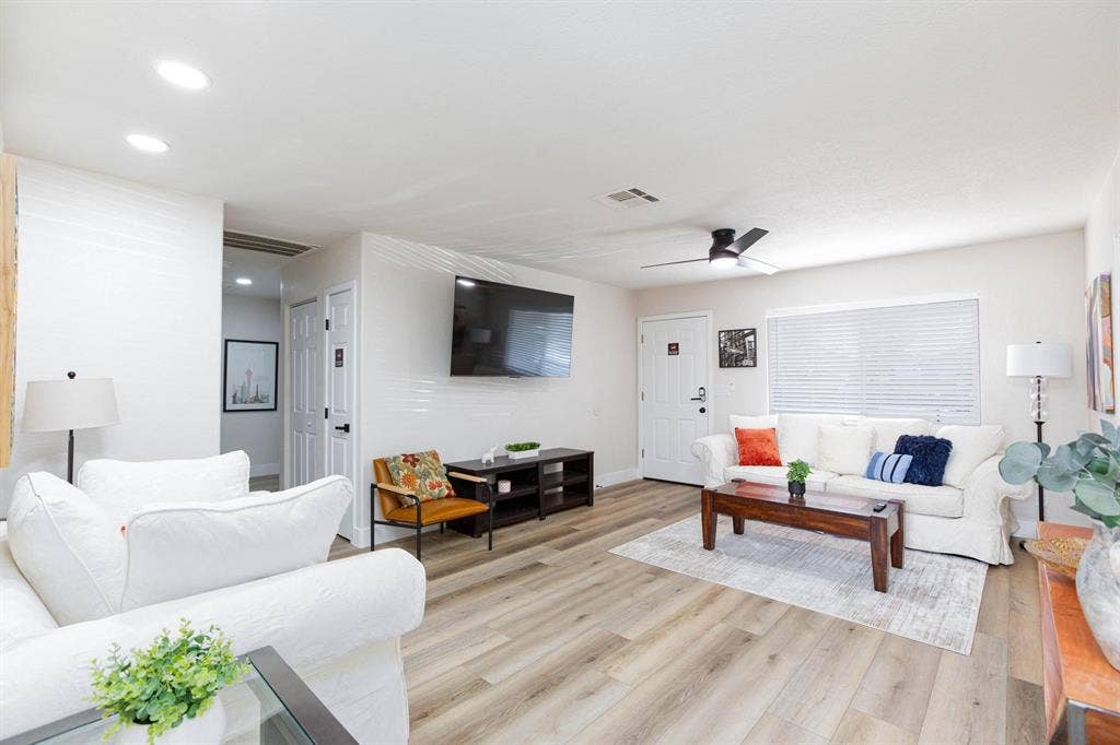 6 BR in Las Vegas