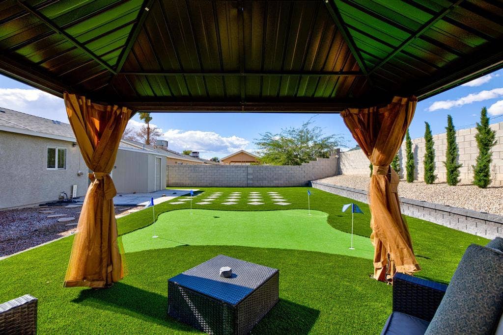 6 BR in Las Vegas