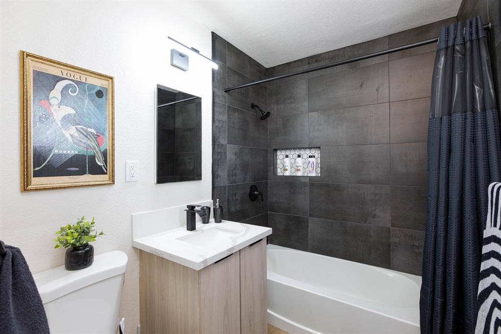 6 BR in Las Vegas