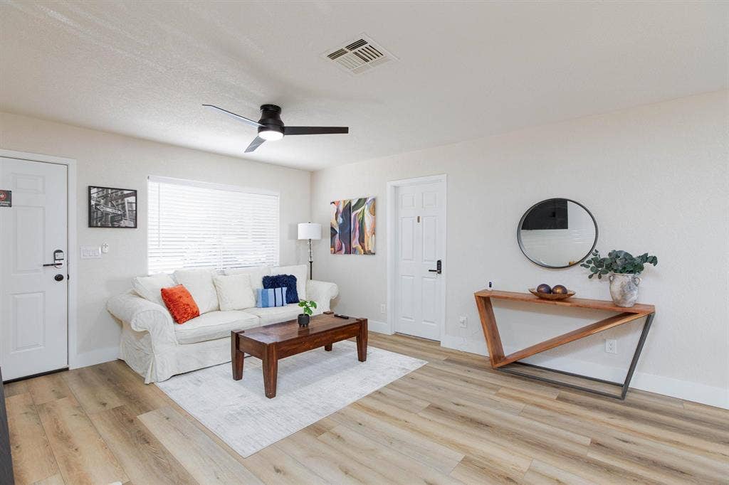 6 BR in Las Vegas