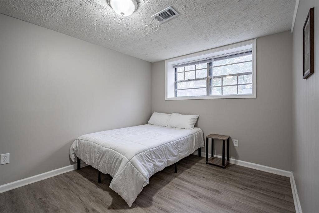 10 BR in Conley