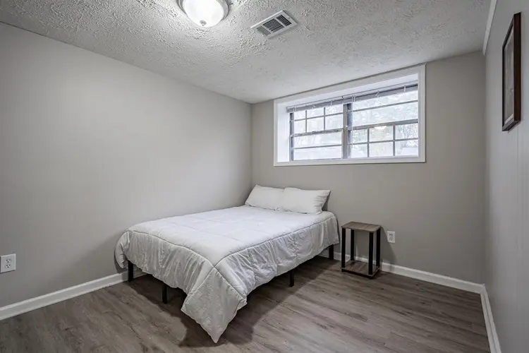 10 BR in Conley