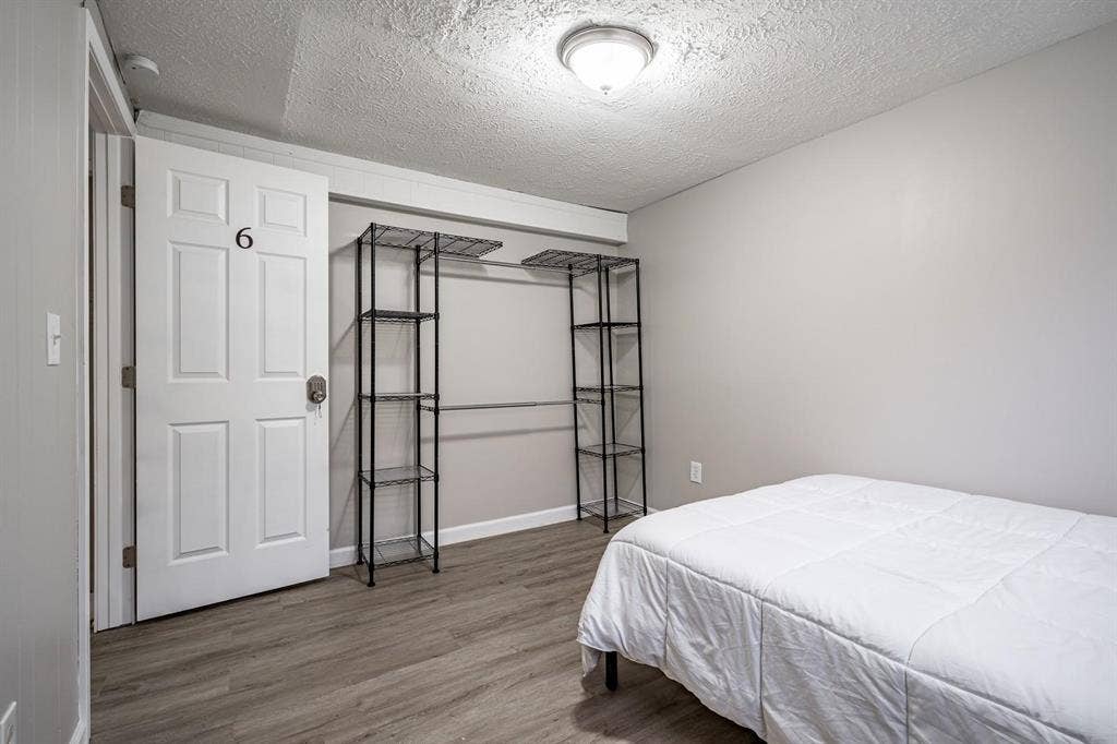 10 BR in Conley