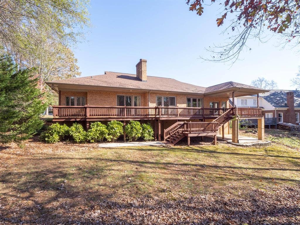 5 BR in Charlotte