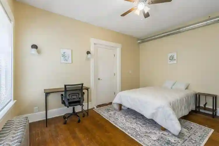 4 BR in Kansas City