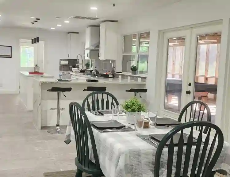 4 BR in Magnolia