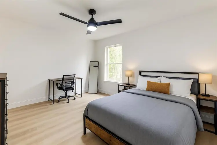 9 BR in Austin