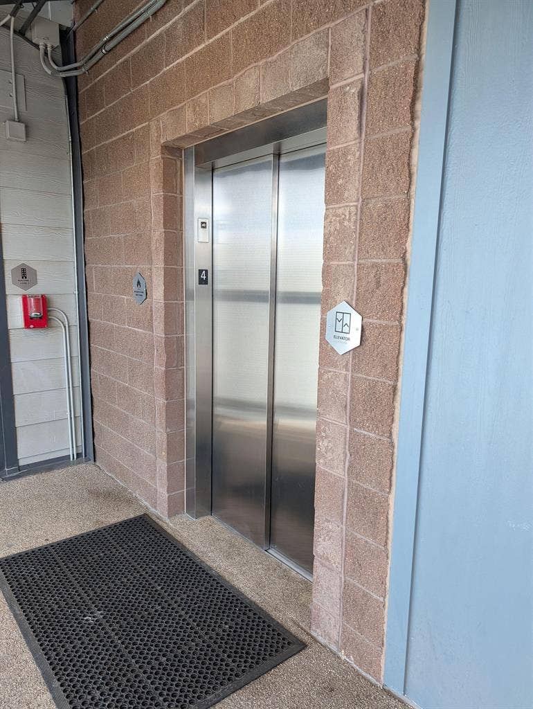 2 BR in Parker