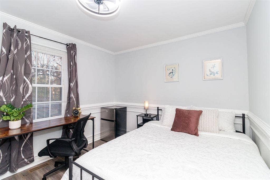 7 BR in Concord