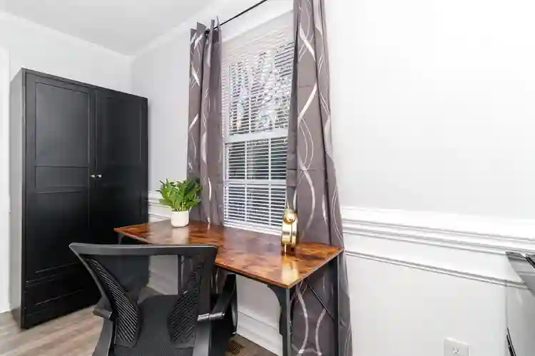 7 BR in Concord