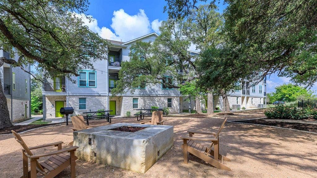3 BR in Leander