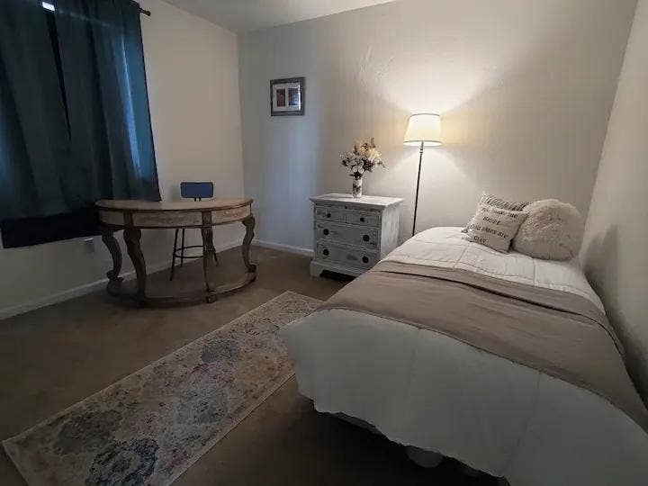 3 BR in Tempe