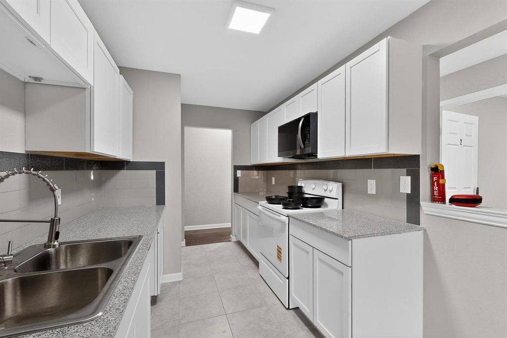 8 BR in Garland
